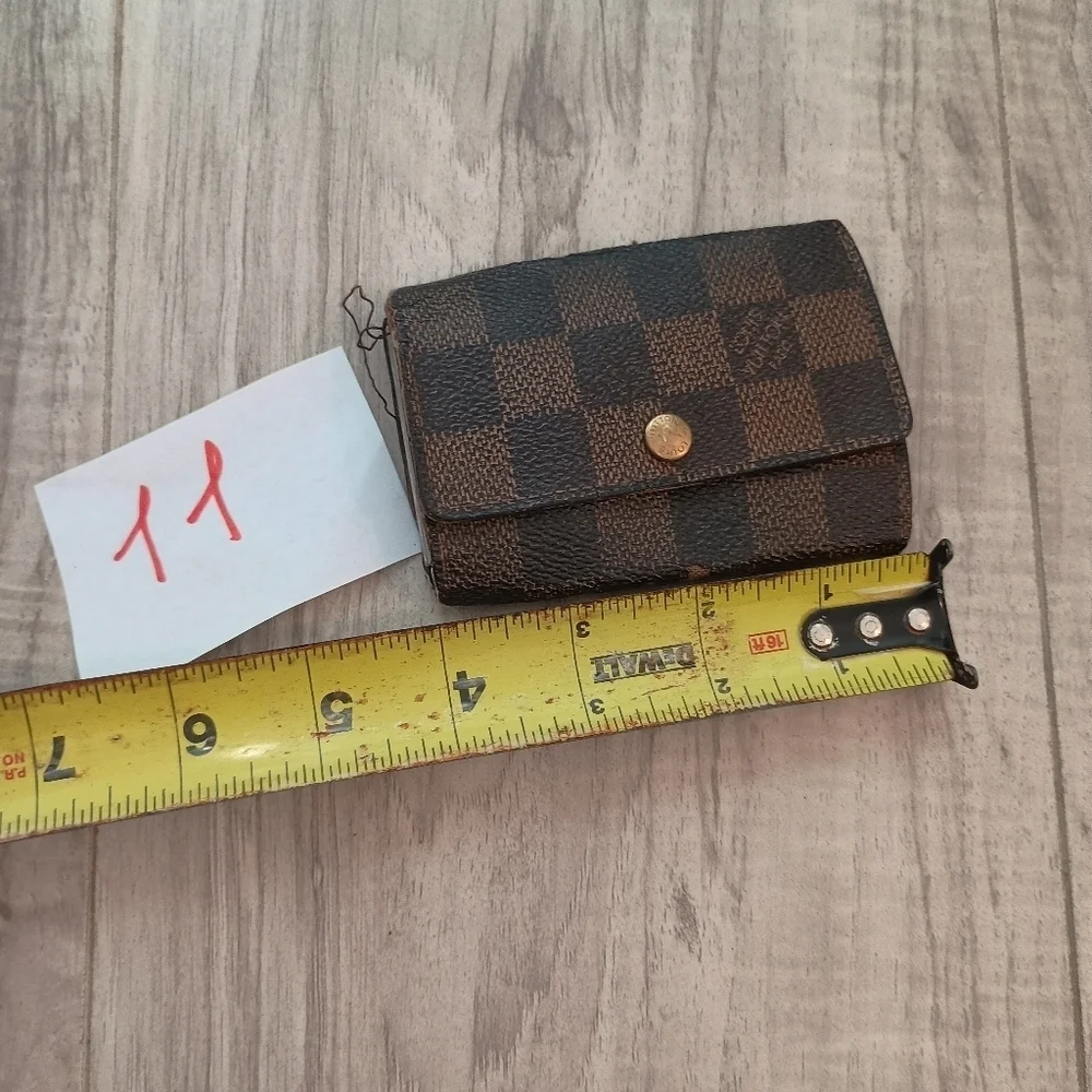Louis vuitton 6 ring key holder damier ebene Authentic